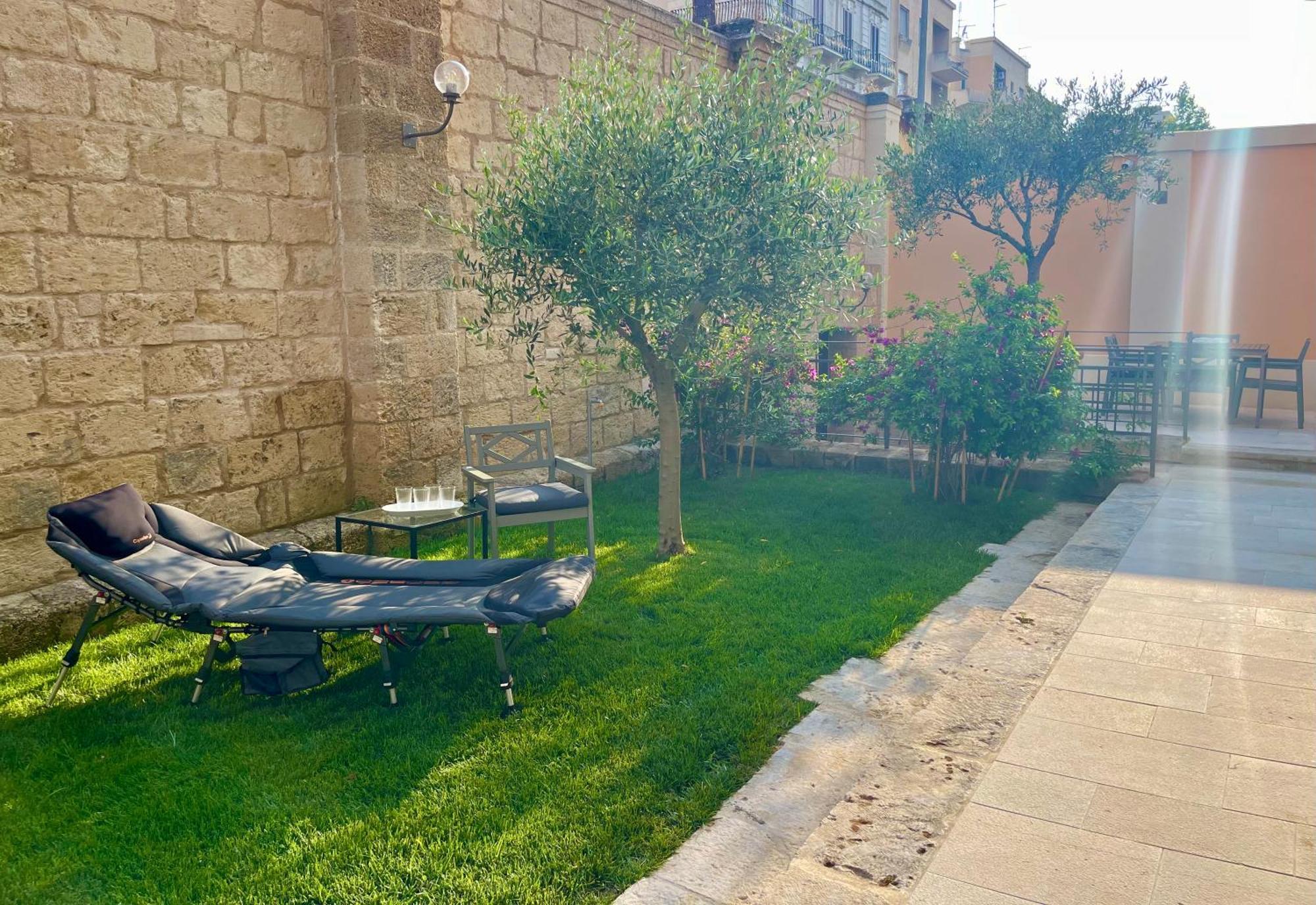 Hotel Palazzo Pitagora à Tarente Extérieur photo