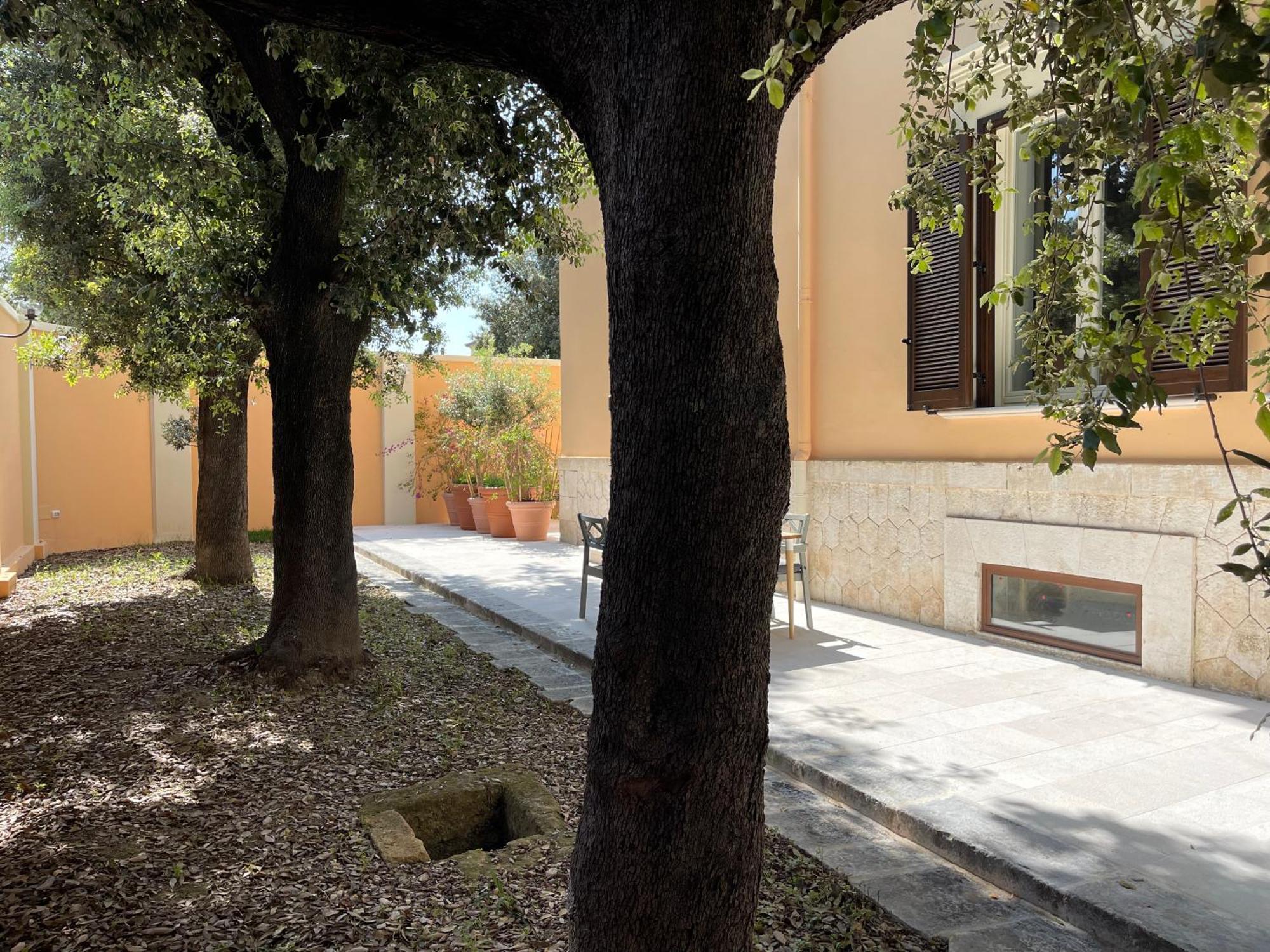 Hotel Palazzo Pitagora à Tarente Extérieur photo